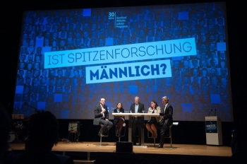 Die DFG feierte 30 Jahre Deutsche Forschungsgemeinschaft (DFG) feierte den Gottfried Wilhelm Leibniz-Preis mit einem großen Festakt